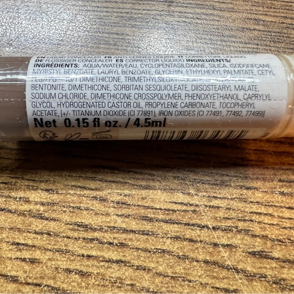 Revolution Fast Base Concealer Lightweight Buildable Coverage “C14” Conceal - Picture 4 of 7